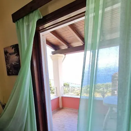 Apartament Atisis *